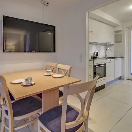 Appartamento Daya - 2-3km From The Sea By Interhome *